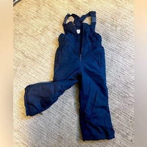 Gap size 4 snowpants